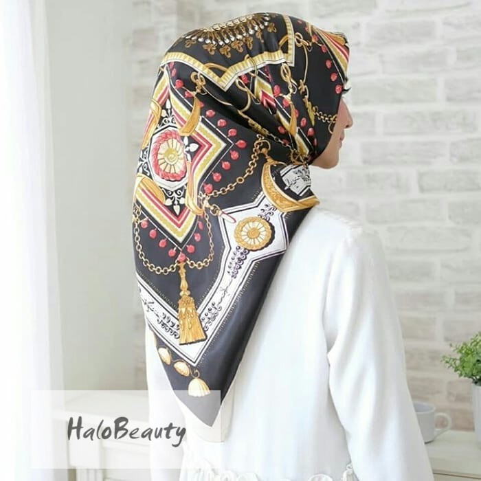 Tudung Bawal Printed Square Satin Hijab Cantik M198 Shopee Malaysia 