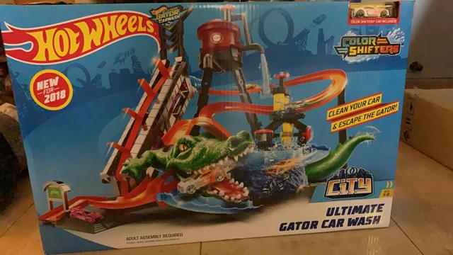 alligator car wash hot wheels