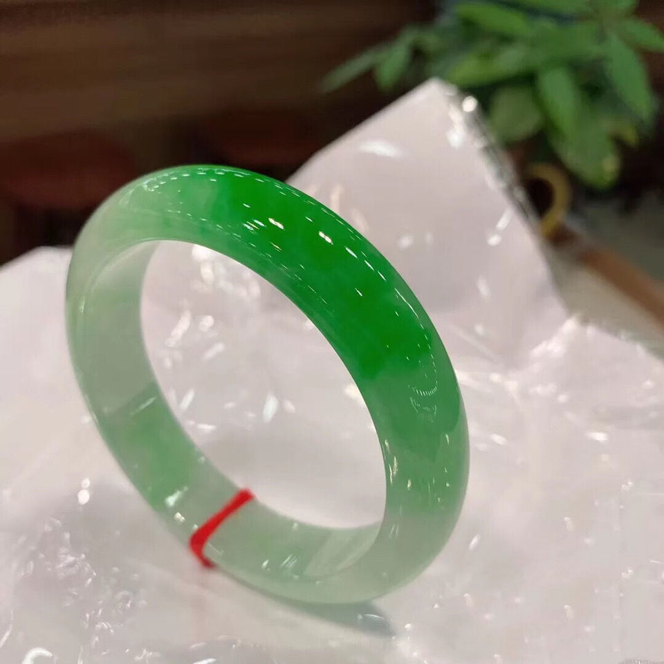 Myanmar jade bracelet jade ice seed floating flower fashion Jade Bracelet