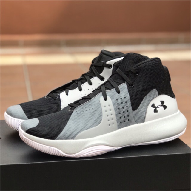 Under Armour Mens Anomaly Basketball Shoes 