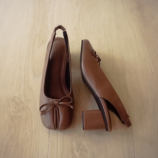 tabi heels