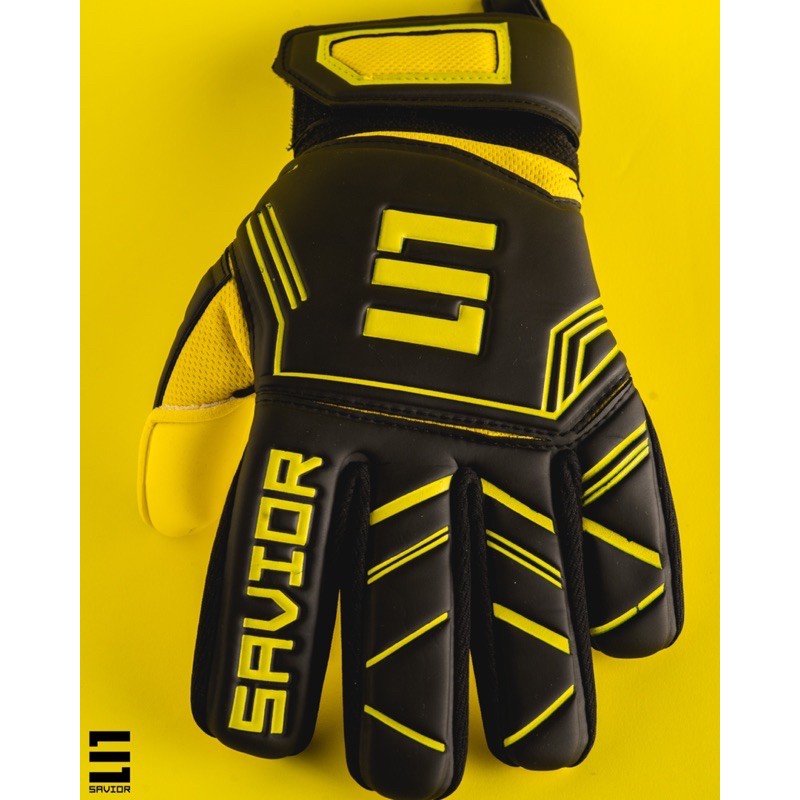savior goalkeeper gloves