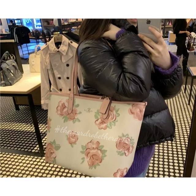 REVERSIBLE CITY TOTE WITH JUMBO FLORAL PRINT (COACH F45317) | Shopee  Malaysia