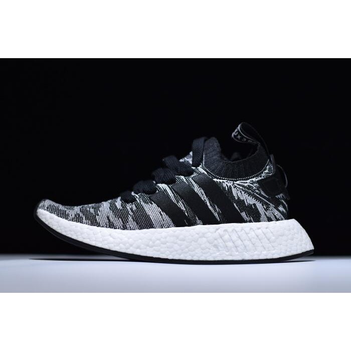 nmd r2 primeknit core black