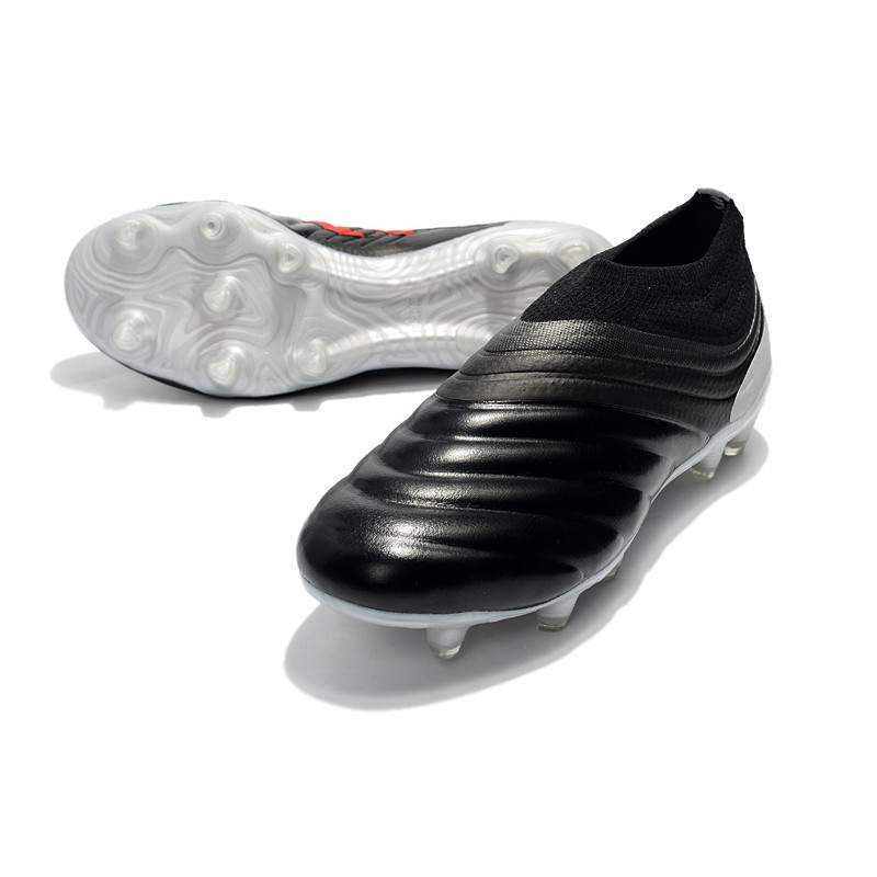 laceless track spikes