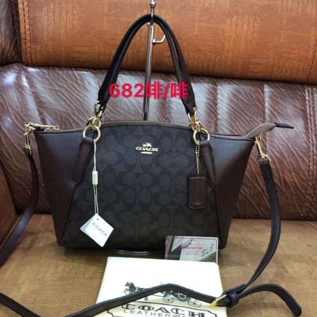 handbag jenama coach