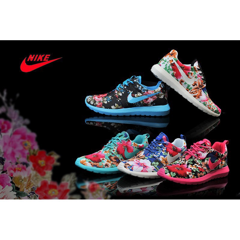 nike roshe run flower