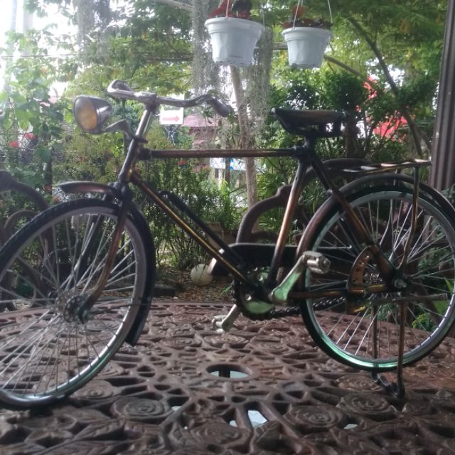 basikal tua hiasan real bicycle Shopee Malaysia