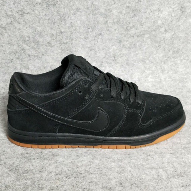 all black nike sb