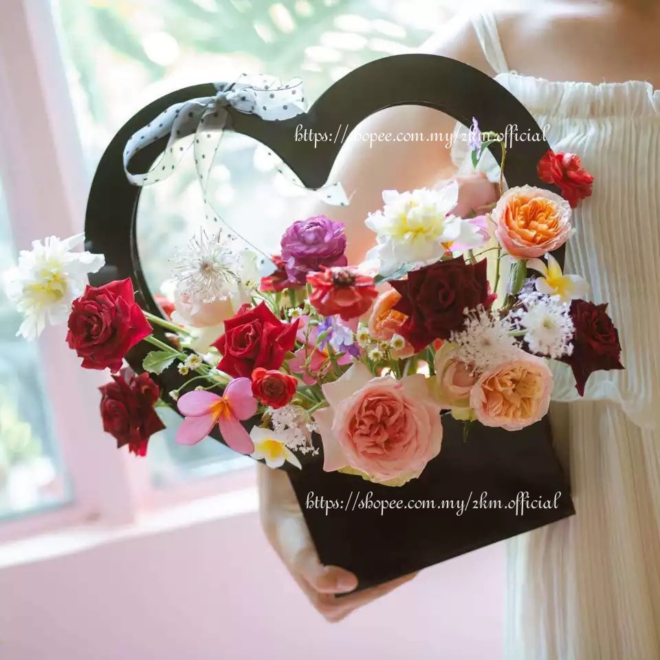 FOLDABLE LOVE FLOWER Florist Bouquet Chocolate Packaging Doorgift Gift ...