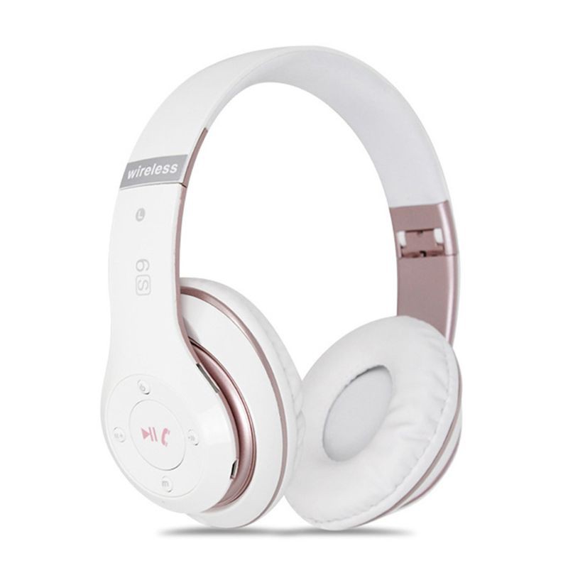 earbuds with built in microphone