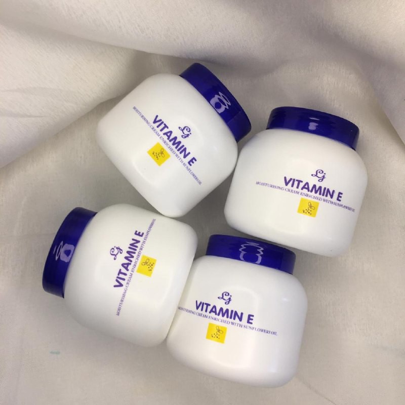 [ READY STOCK MALAYSIA ] AR Vitamin E Moisturising Cream Enriched With