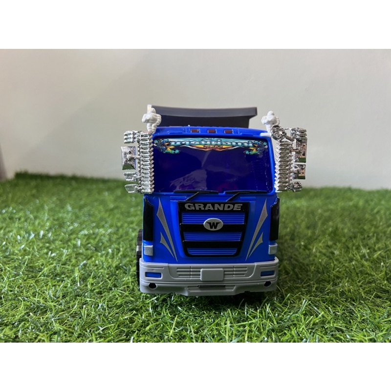 Trailer Truck 1:24 Scale Can Lift The Virtual Reality Wheels With A Yard 2 Michelin + Stickers Each Car Suitable For Children.