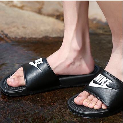 nike foot flops