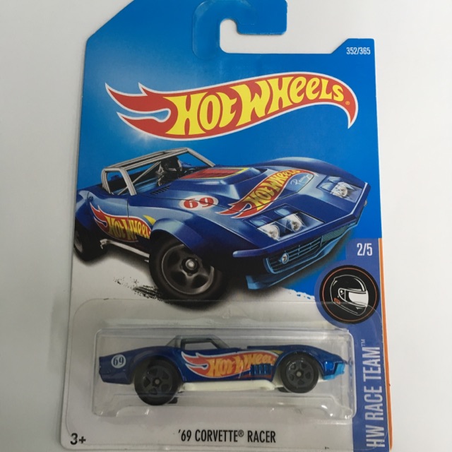 hot wheels corvette racer