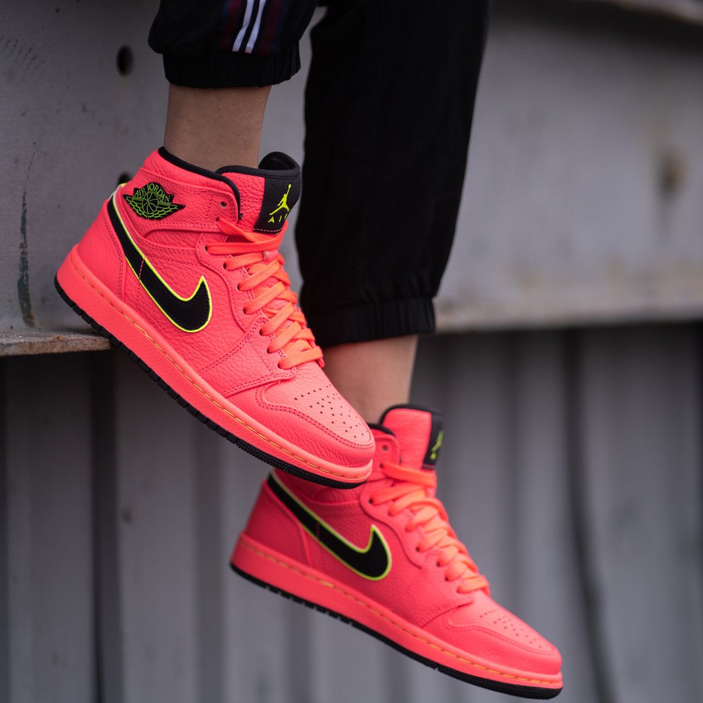 jordan 1 hot punch