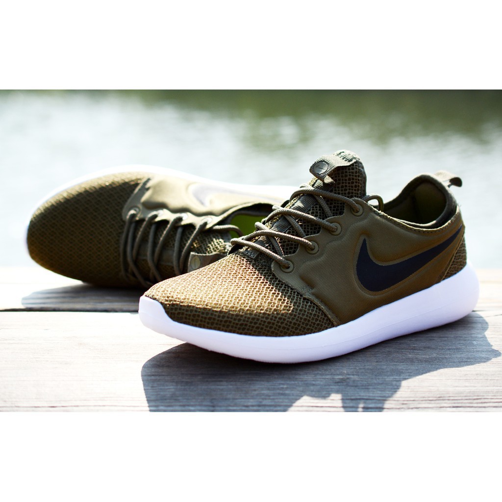 nike roshe army green