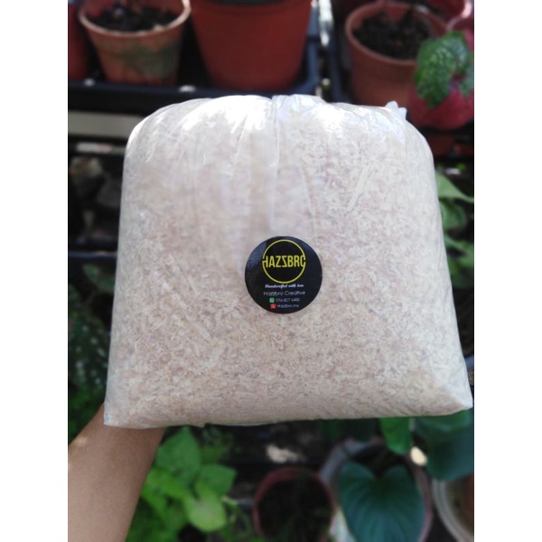 HAMSTER BEDDING (PINE WOOD) / habuk kayu untuk Hamster (500g) Shopee