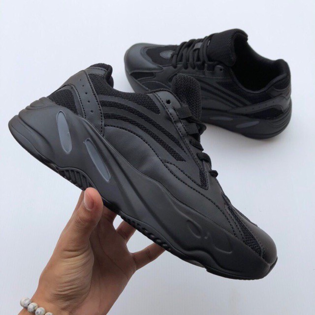 adidas yeezy 700 v2 black