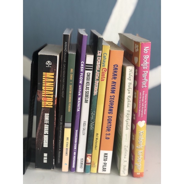 Buku Novel Terpakai Murah Preloved Books Shopee Malaysia