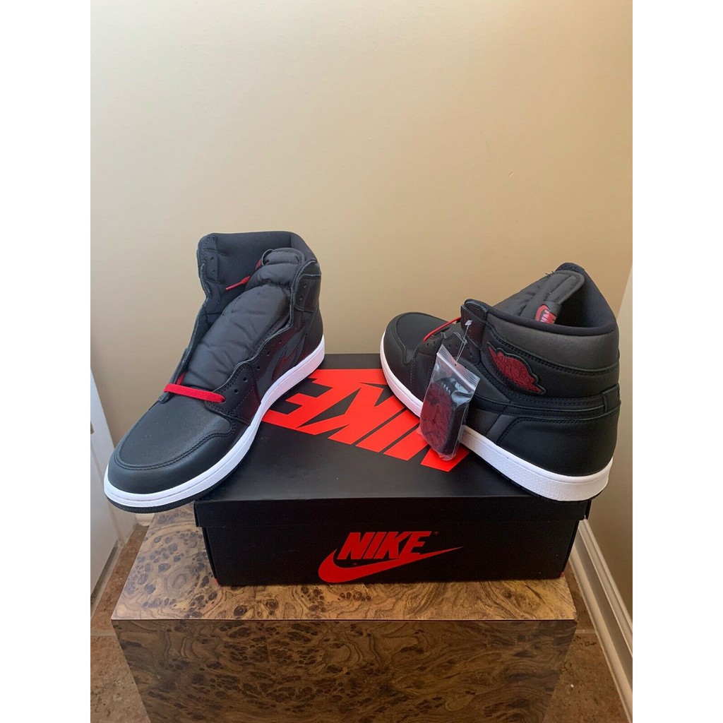 air jordan 1 high black satin gym red