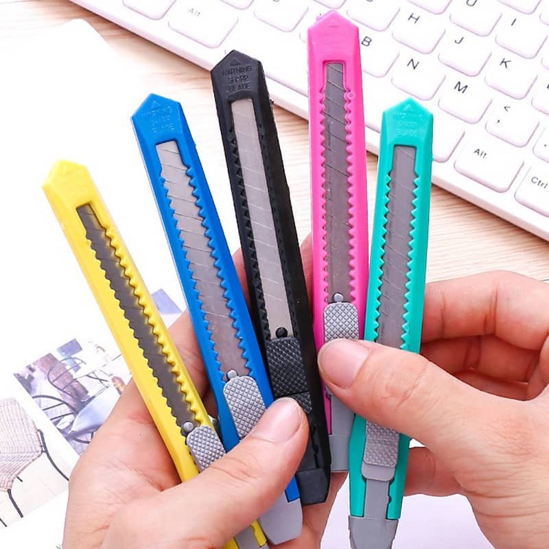 TZ804 (SMALL) Snap Blade Cutter (13cm) / Art Knife Cutter / Pisau lipat