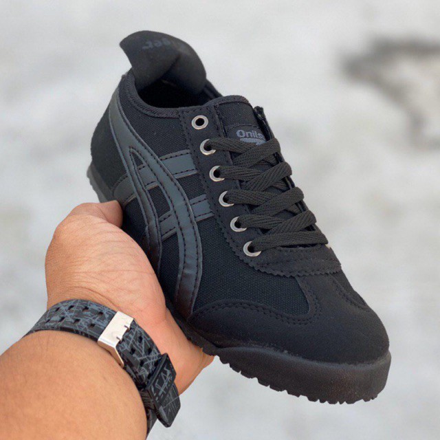 asics tiger all black