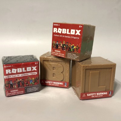 Genuine Roblox Blind Box Mystery Box With Virtual Code Shopee Malaysia - cardboard box decal roblox