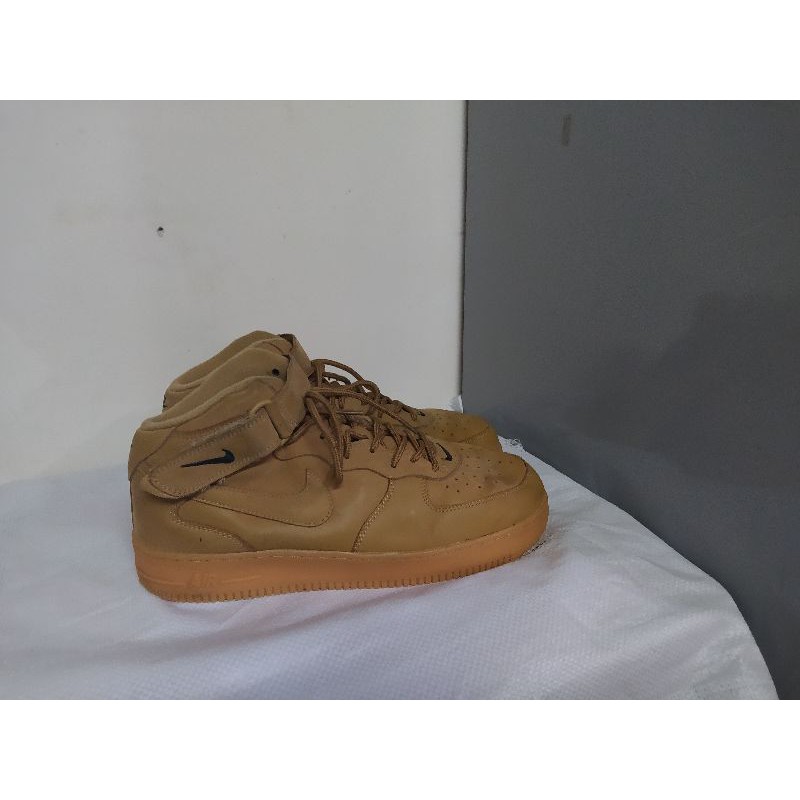 nike air force one beige
