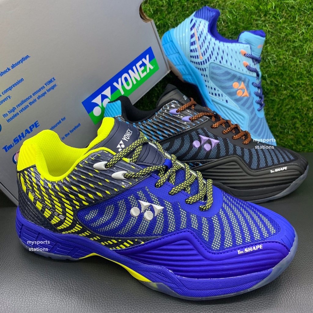 yonex hydro force badminton shoes