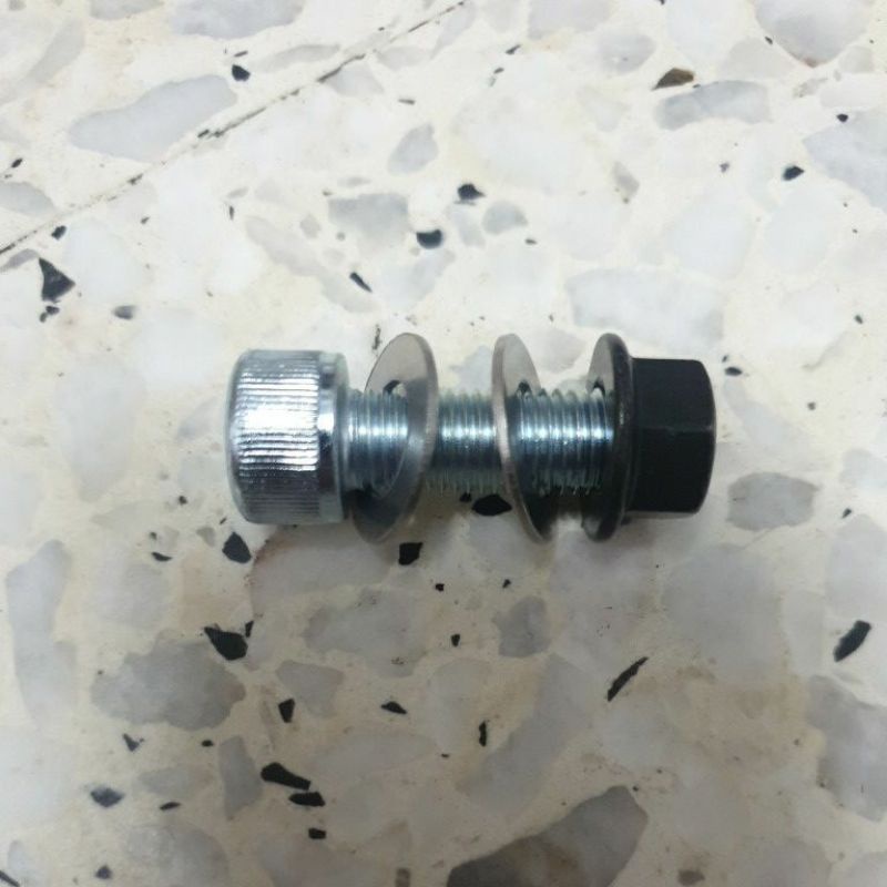 Elenkey skru screw nut 14 exzos RXZ mili dah catalyzer 1 set dalam gambar brg bukan ori tapi gred