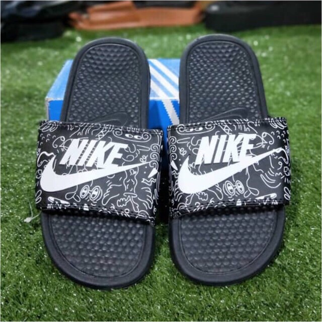 nike vapormax flip flops