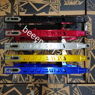 KINGDRAG DRAGSTER SLOT SWING ARM Y15 1 inci lebih panjang KINGDRAG DRAGSTER SLOT SWING ARM Y15 1 inci lebih panjang