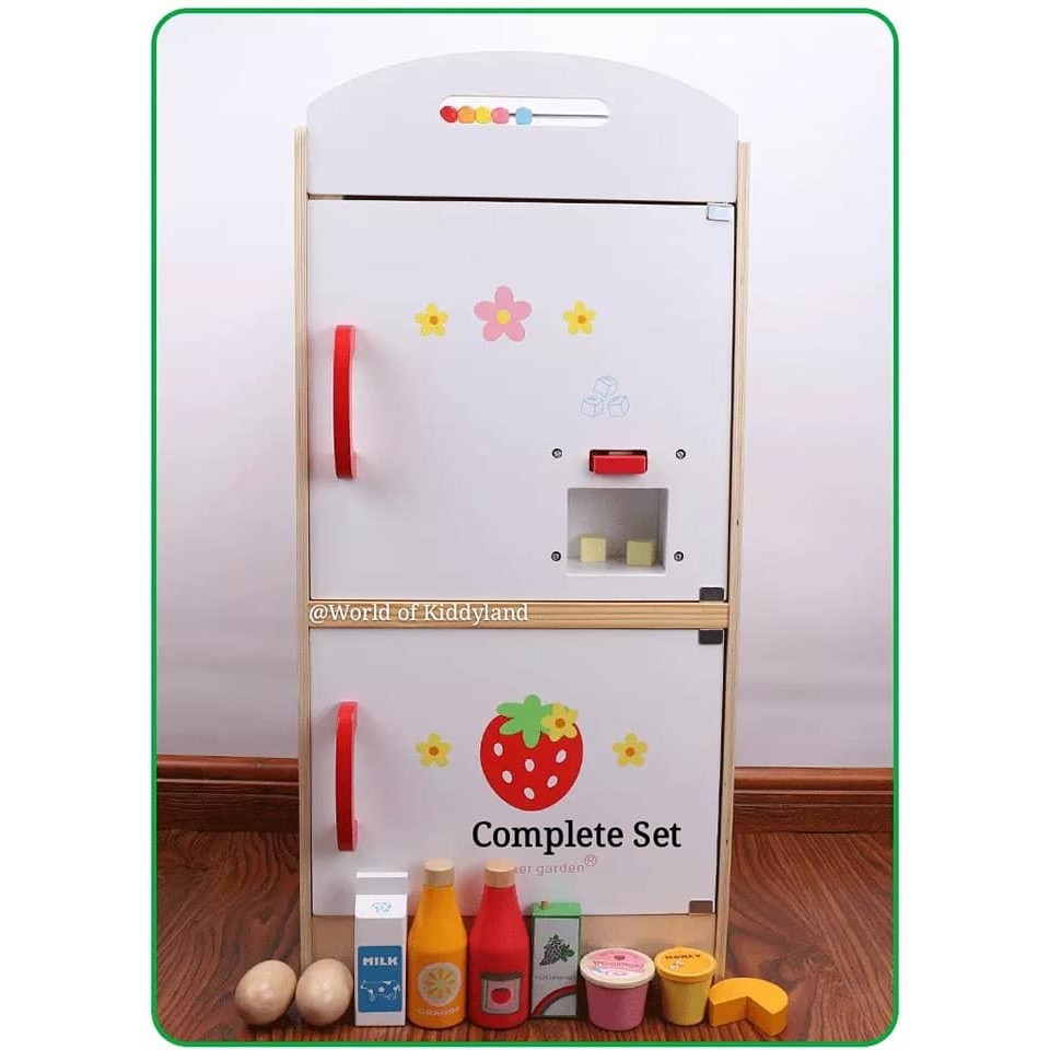 toy fridge