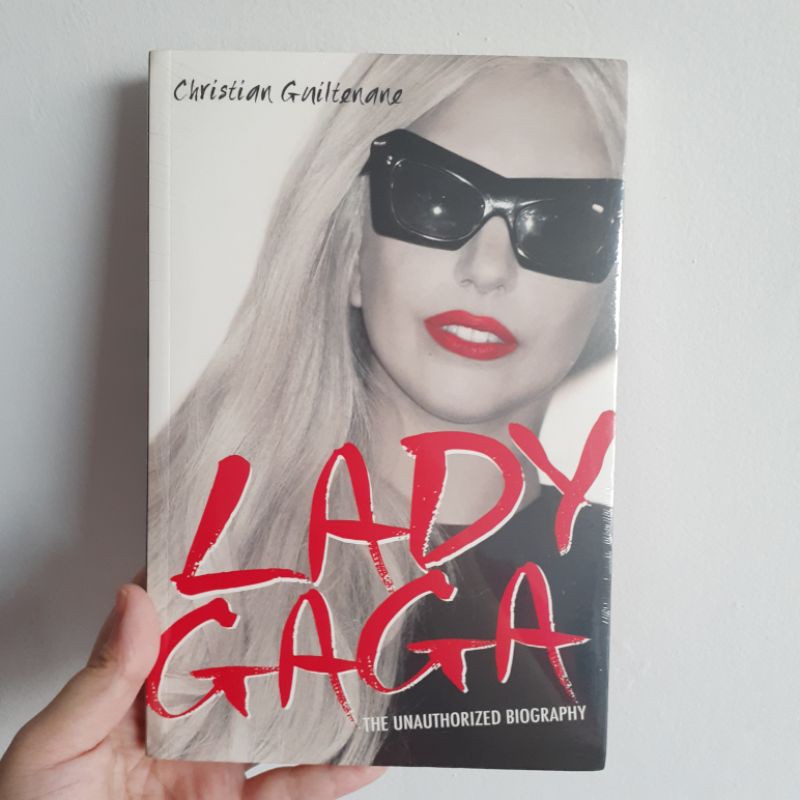 LADY GAGA The Unauthorized Biography - IMPORTED / BBW BOOK