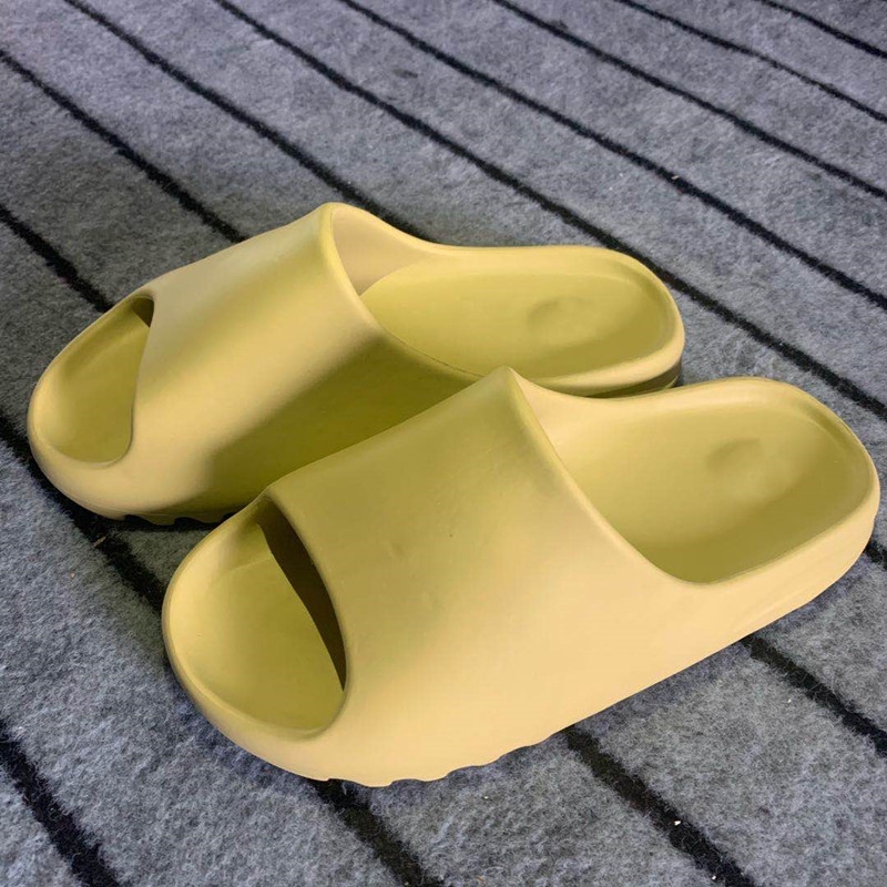 yeezy 700 slippers