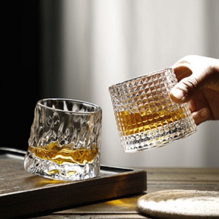 Spinning Glass Drinking Glass Spinning Whiskey Glasses Whiskey Glass Wine Glass Beer Glass Coffee cup 威士忌酒杯 INS杯 咖啡杯 旋转杯