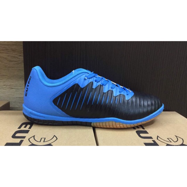 eutag futsal shoes