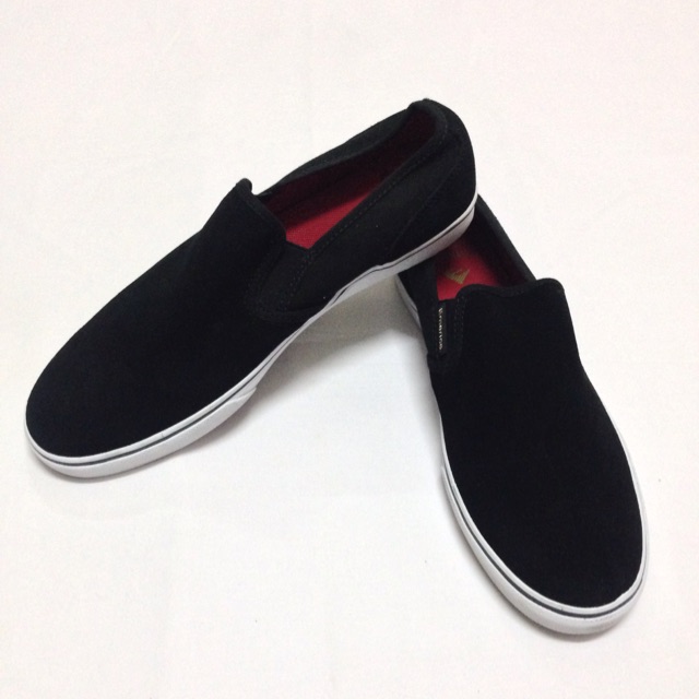 emerica provost slip on