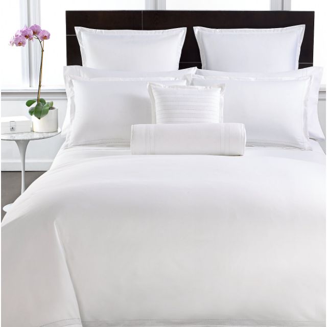 Queen size Plain soft white Bedsheet (4pcs) Shopee Malaysia