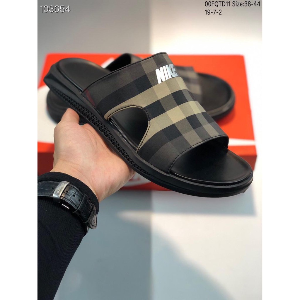 nike air max sandals 2019