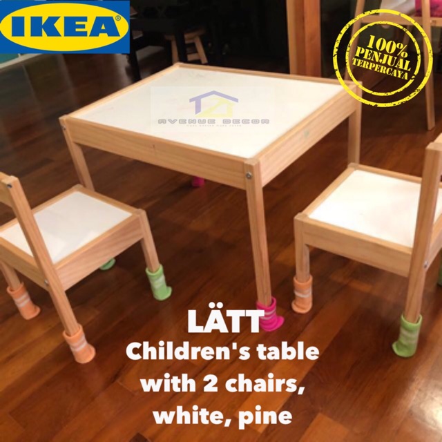 latt table and chairs