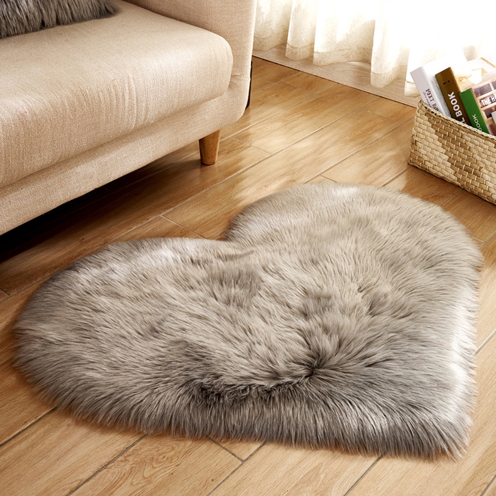 Imitation Wool Non Slip Heart Shape Fluffy Rugs Home Decoration Mat Soft Bedroom Plush Blanket Living Room