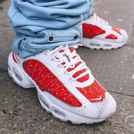 air max tailwind 4 supreme