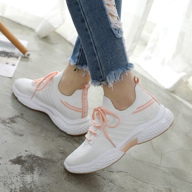 female workout shoes