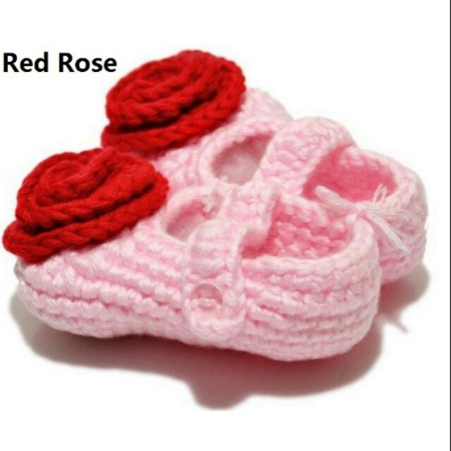 handmade baby woolen shoes