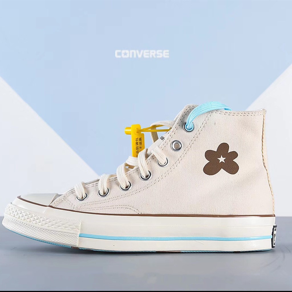 converse with flower