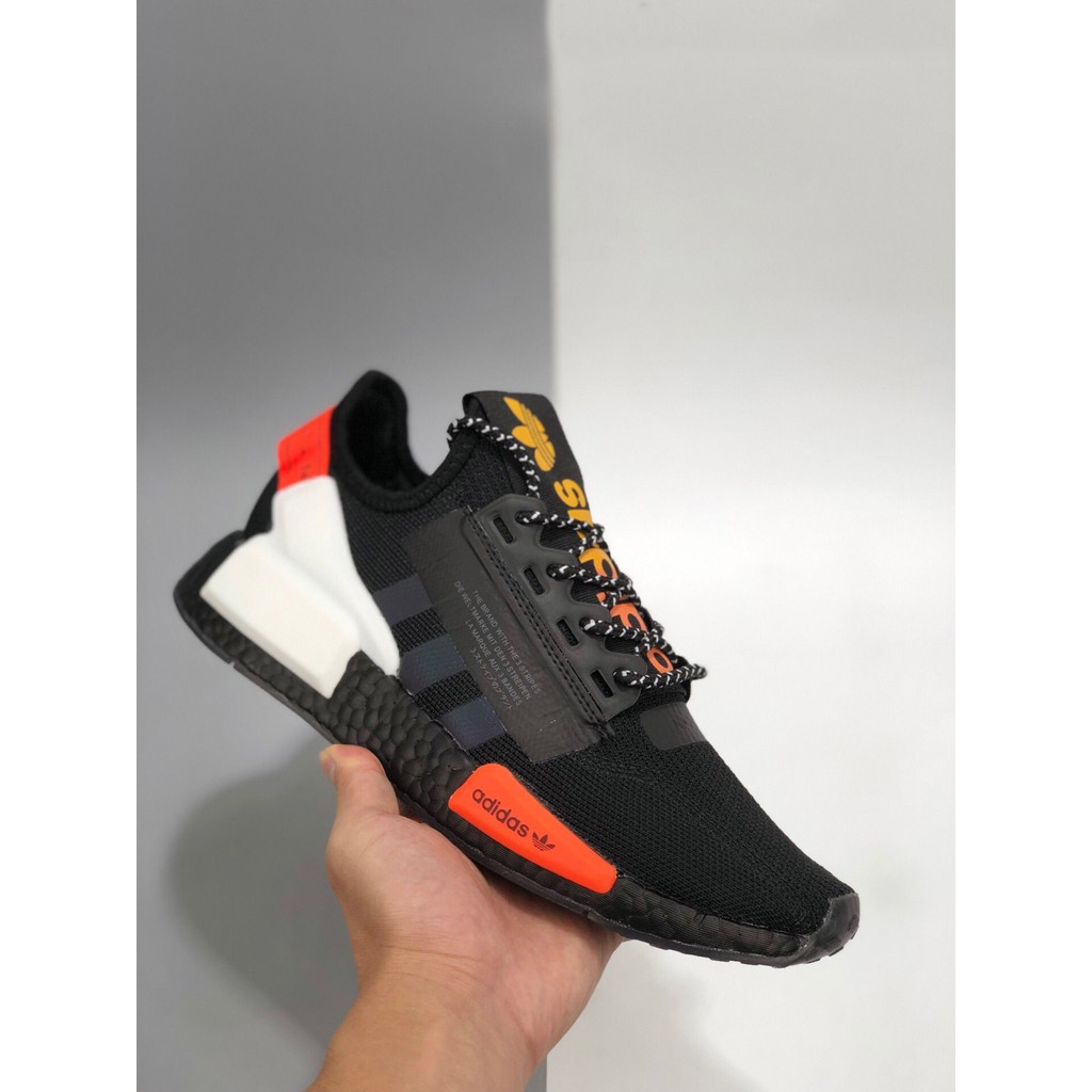 nmd r1 v2 core black