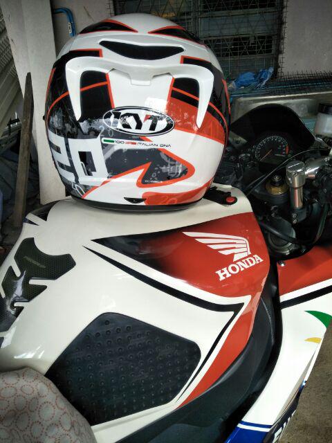 KYT HELMET VENOM FABIO QUARTARARO | Shopee Malaysia