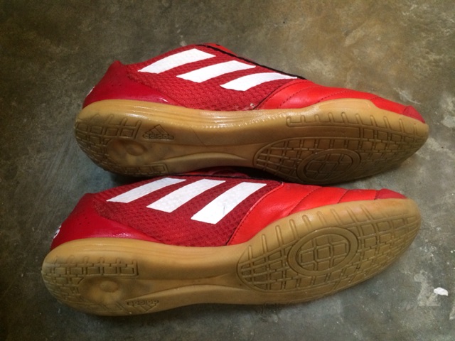 kasut futsal adidas sala